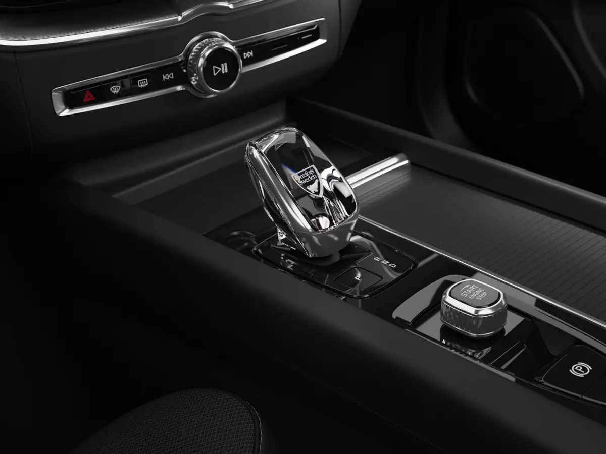 T6 Plug-in hybrid AWD Plus Black Edition | Panoramadak | 360° camera | Luchtvering | Head-up display | Harman Kardon | Stoel- en stuurverwarming