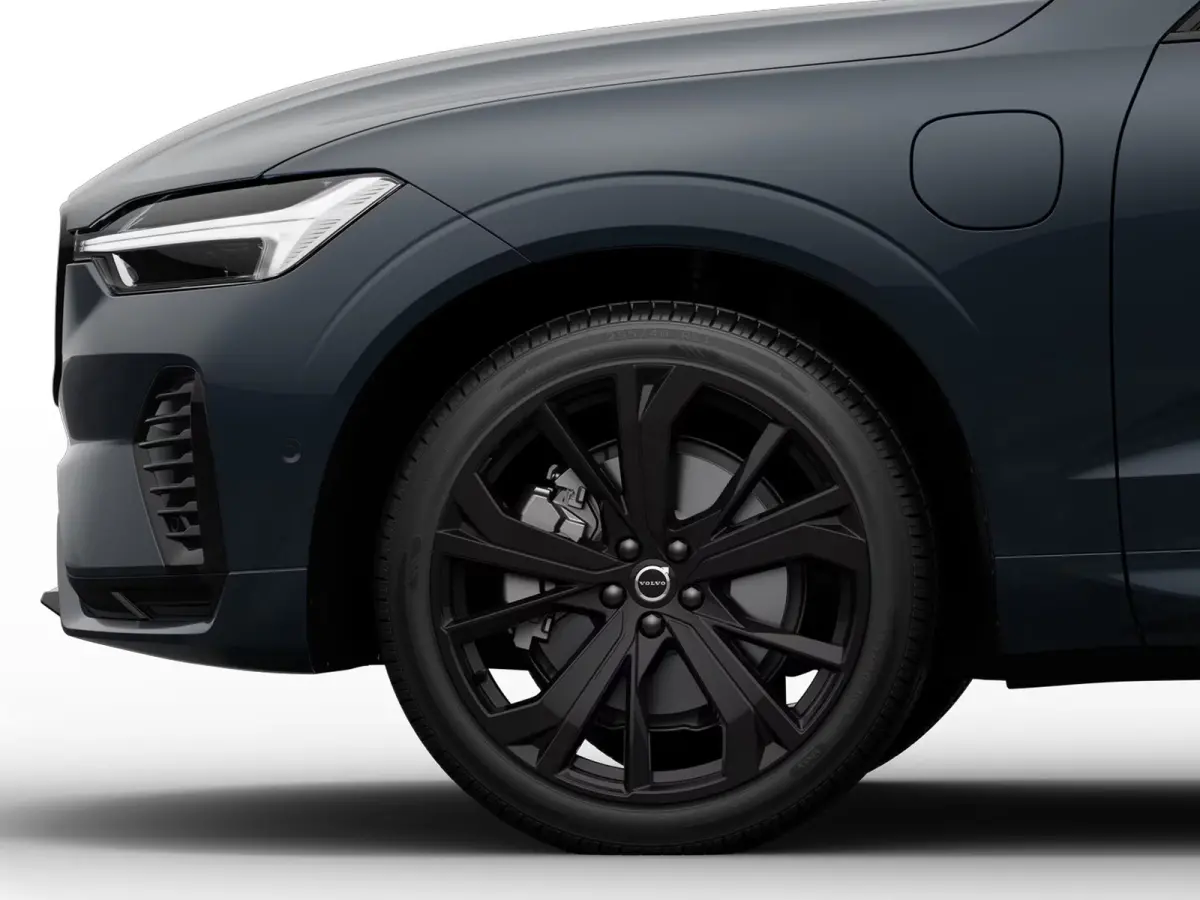 T6 Plug-in hybrid AWD Plus Black Edition | Panoramadak | 360° camera | Luchtvering | Head-up display | Harman Kardon | Stoel- en stuurverwarming