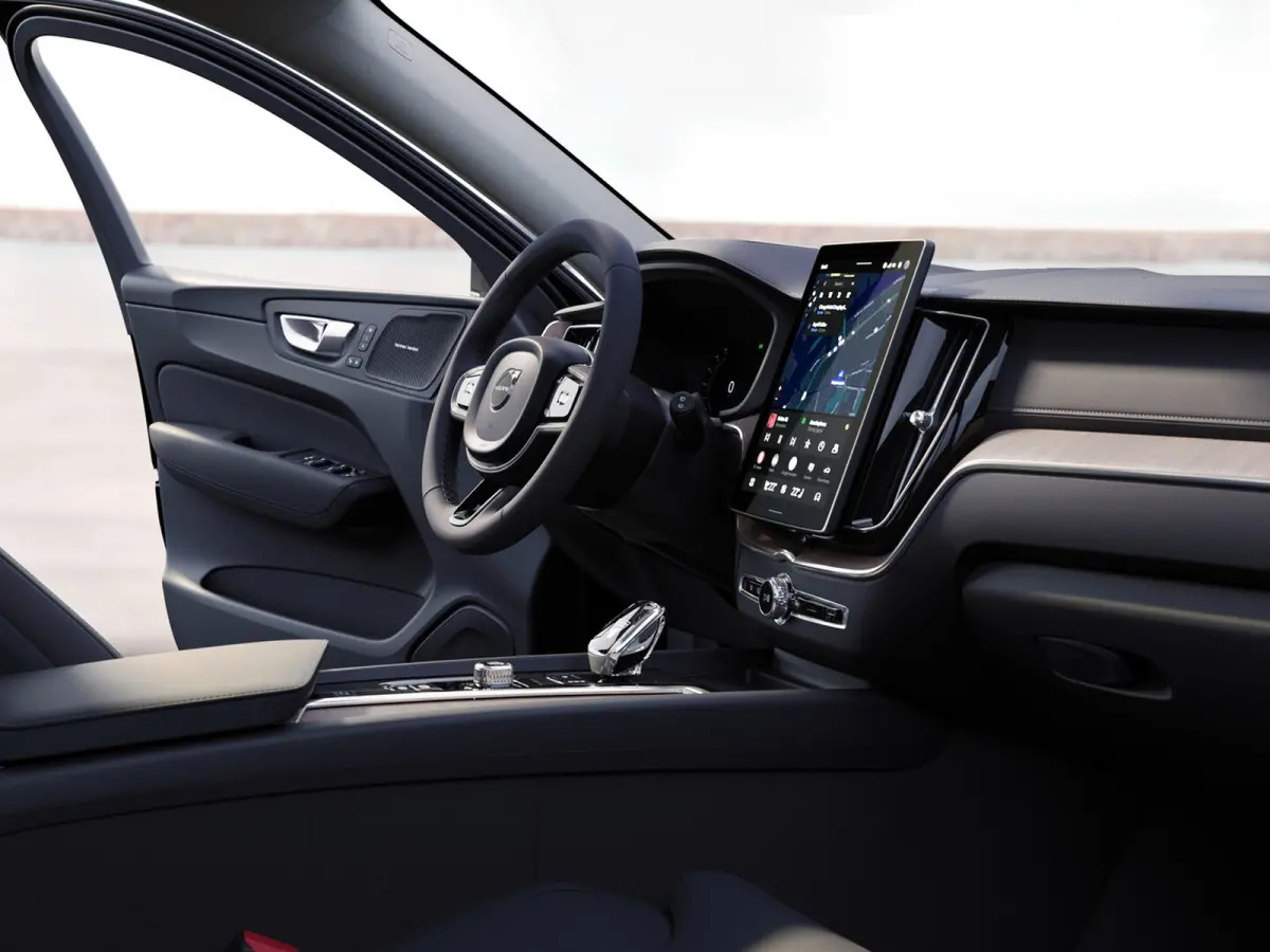 T6 Plug-in hybrid AWD Plus Dark | Panoramadak | 360° camera | Luchtvering | Head-up display | Harman Kardon | Stoel- en stuurverwarming