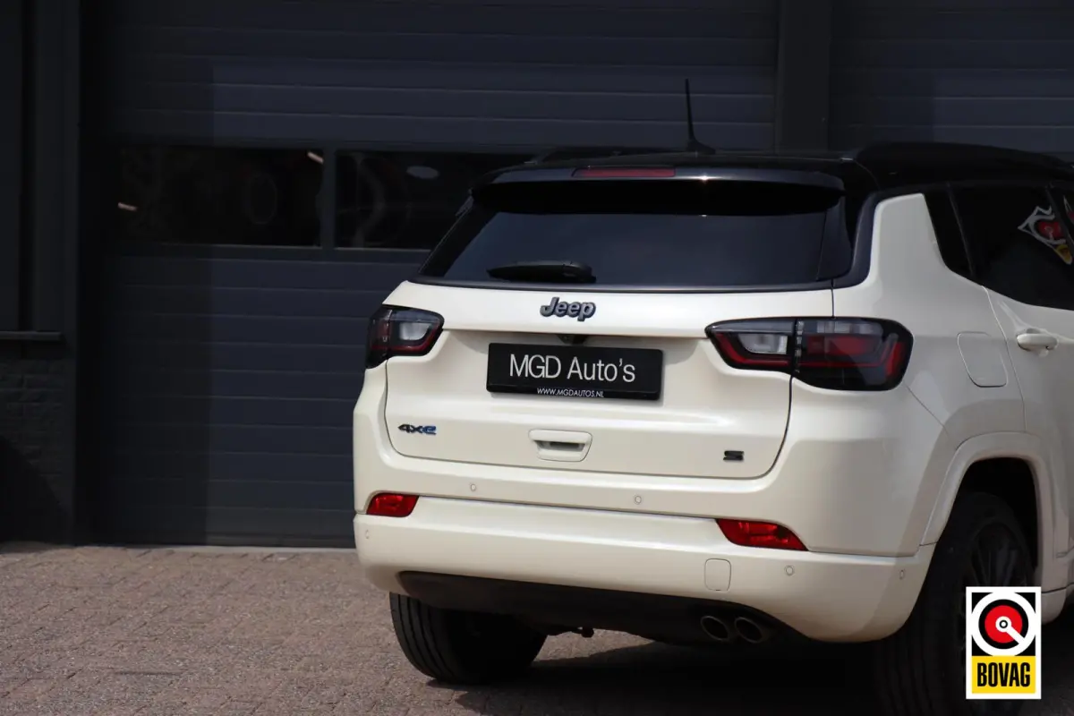 4xe 240 Plug-in Hybrid S |PANODAK|360 CAMERA|KEYLESS|MEMORY|LEDER|CARPLAY|STOEL+STUURVERW!