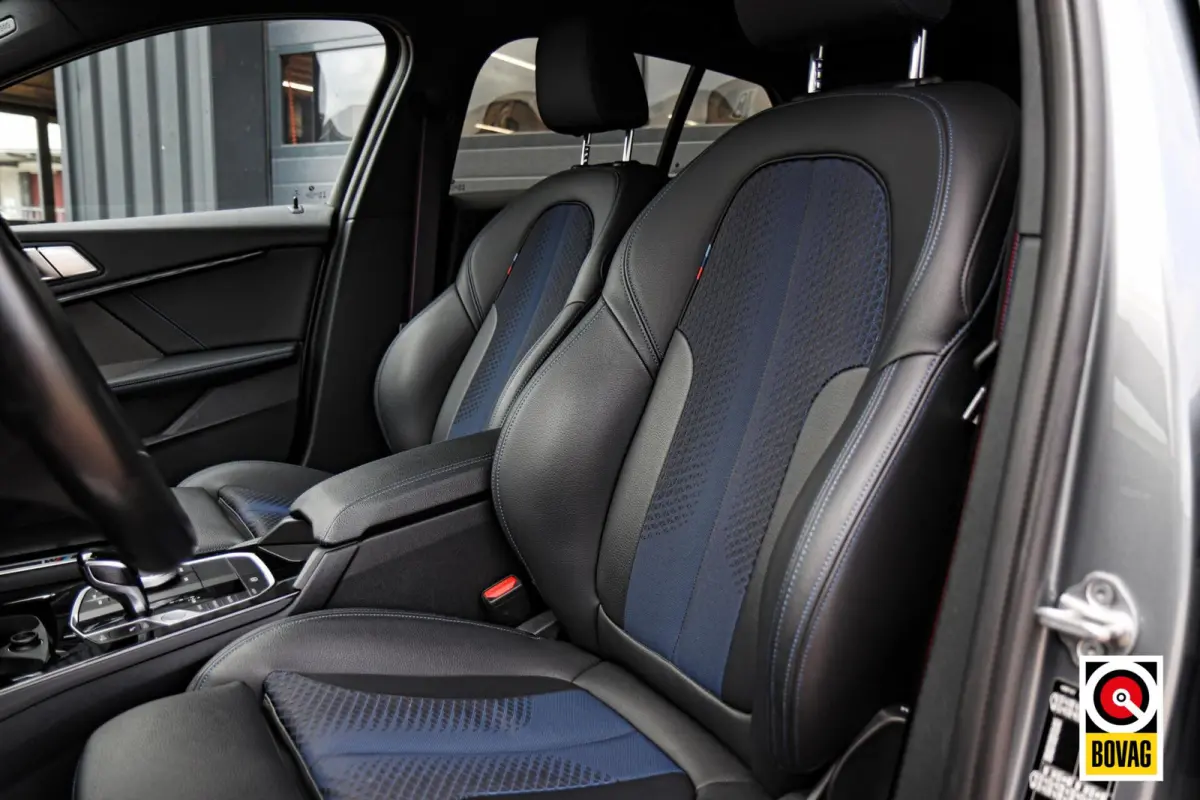 118i M-Sport M-Pakket Shadow |LED|CARPLAY|H&K|ELEK. KLEP|STOEL+STUURVERW.|VIRTUAL