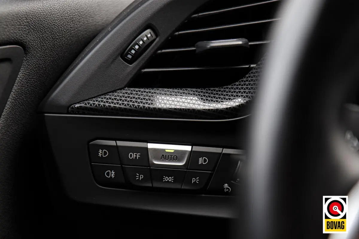 118i M-Sport M-Pakket Shadow |LED|CARPLAY|H&K|ELEK. KLEP|STOEL+STUURVERW.|VIRTUAL