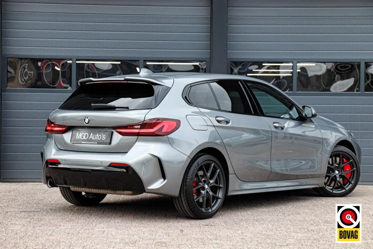 118i M-Sport M-Pakket Shadow |LED|CARPLAY|H&K|ELEK. KLEP|STOEL+STUURVERW.|VIRTUAL
