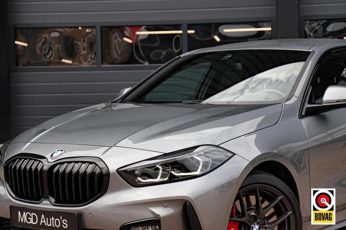 118i M-Sport M-Pakket Shadow |LED|CARPLAY|H&K|ELEK. KLEP|STOEL+STUURVERW.|VIRTUAL