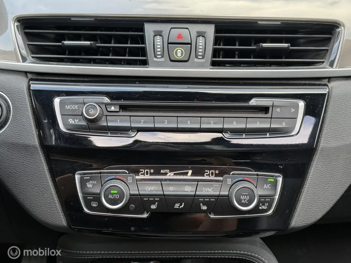 xDrive20i Xline Panodak Navi Carplay Memory Leer Camera Harman Kardon Trekhaak