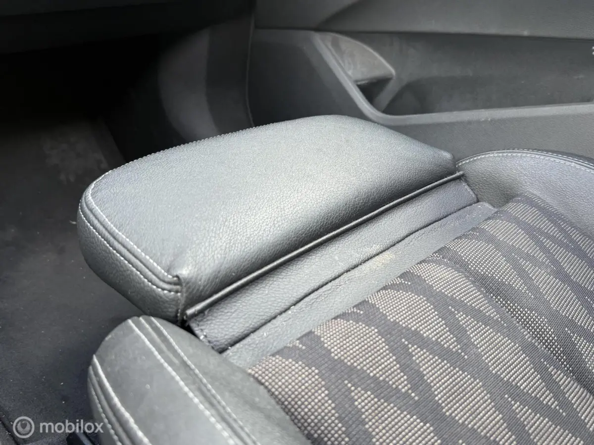 xDrive20i Xline Panodak Navi Carplay Memory Leer Camera Harman Kardon Trekhaak
