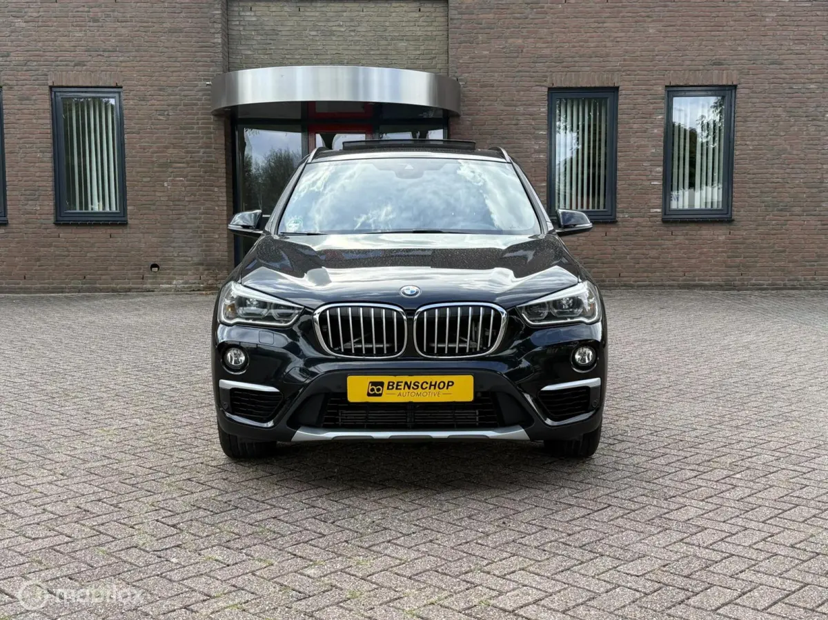 xDrive20i Xline Panodak Navi Carplay Memory Leer Camera Harman Kardon Trekhaak