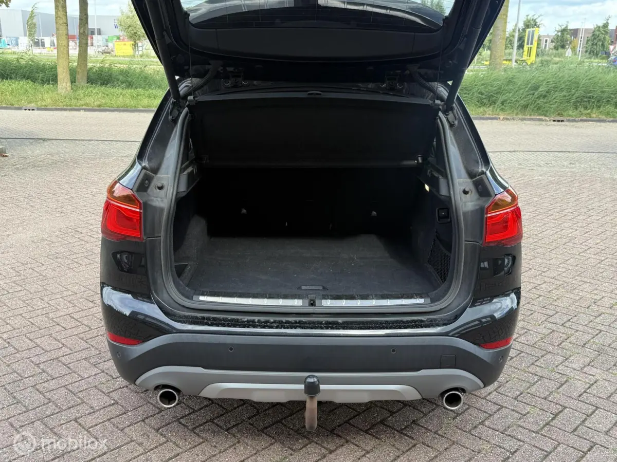 xDrive20i Xline Panodak Navi Carplay Memory Leer Camera Harman Kardon Trekhaak