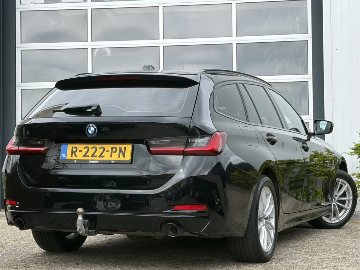 330e Executive 293pk | Nieuw Model | Virtual Cockpit | Apple Carplay/Android Auto | Dab | Elektrisch bedienbare achterklep | LED koplampen | Sportstoelen | Trekhaak elektrisch bedienbaar | Z