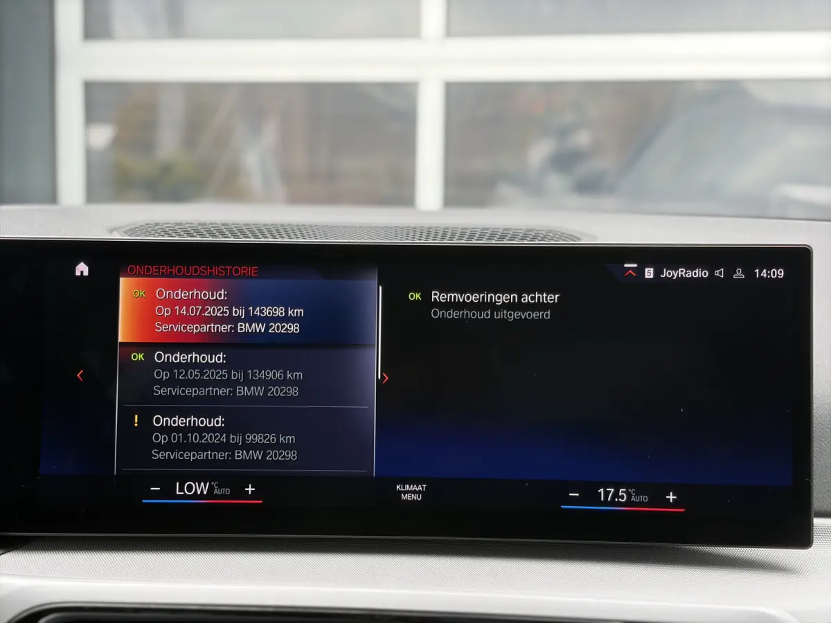 330e Executive 293pk | Nieuw Model | Virtual Cockpit | Apple Carplay/Android Auto | Dab | Elektrisch bedienbare achterklep | LED koplampen | Sportstoelen | Trekhaak elektrisch bedienbaar | Z