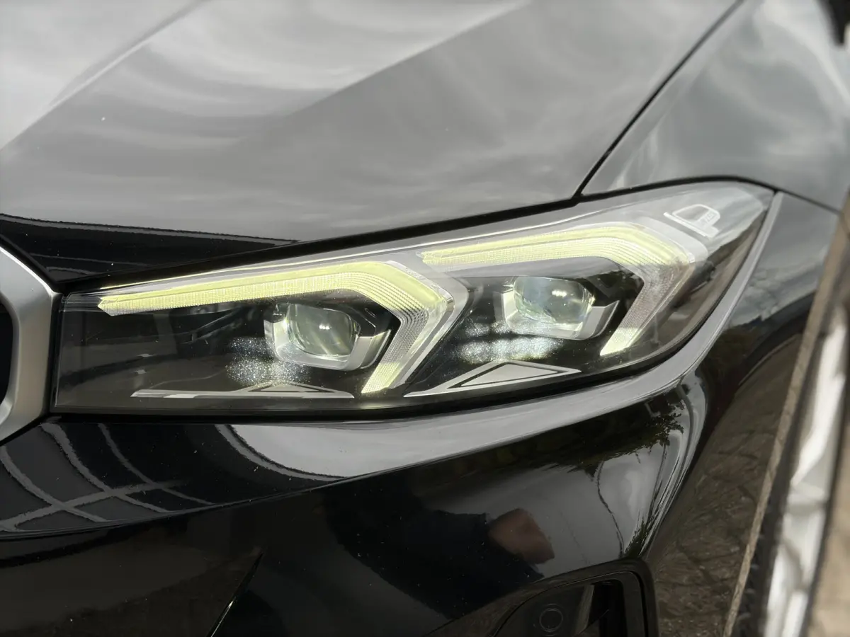 330e Executive 293pk | Nieuw Model | Virtual Cockpit | Apple Carplay/Android Auto | Dab | Elektrisch bedienbare achterklep | LED koplampen | Sportstoelen | Trekhaak elektrisch bedienbaar | Z