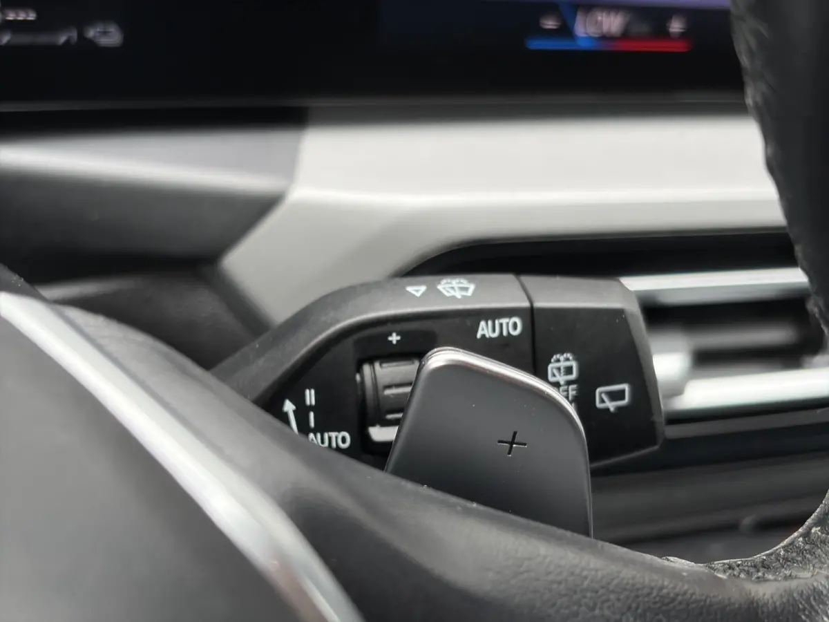 330e Executive 293pk | Nieuw Model | Virtual Cockpit | Apple Carplay/Android Auto | Dab | Elektrisch bedienbare achterklep | LED koplampen | Sportstoelen | Trekhaak elektrisch bedienbaar | Z
