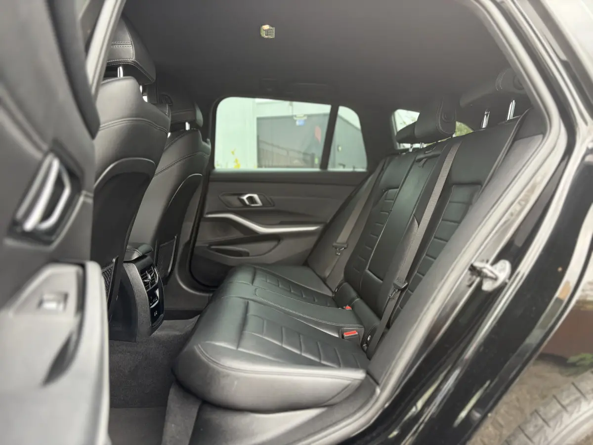 330e Executive 293pk | Nieuw Model | Virtual Cockpit | Apple Carplay/Android Auto | Dab | Elektrisch bedienbare achterklep | LED koplampen | Sportstoelen | Trekhaak elektrisch bedienbaar | Z