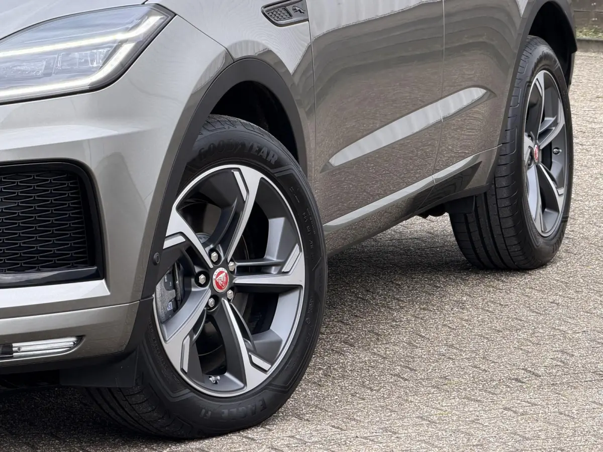 1.5 P300e AWD R-Dynamic HSE | Leder/Carplay/3D-Camera/Memory/Meridian