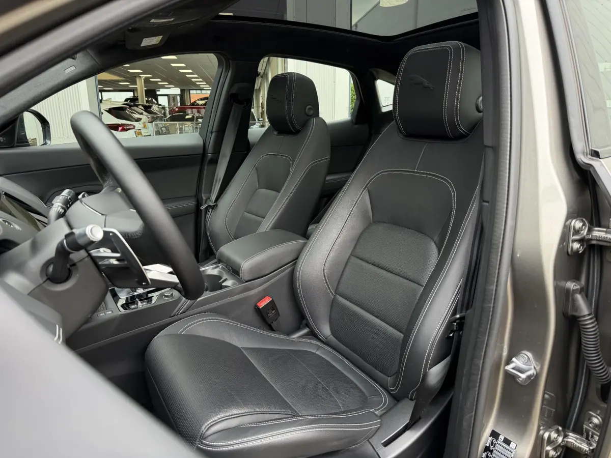1.5 P300e AWD R-Dynamic HSE | Leder/Carplay/3D-Camera/Memory/Meridian