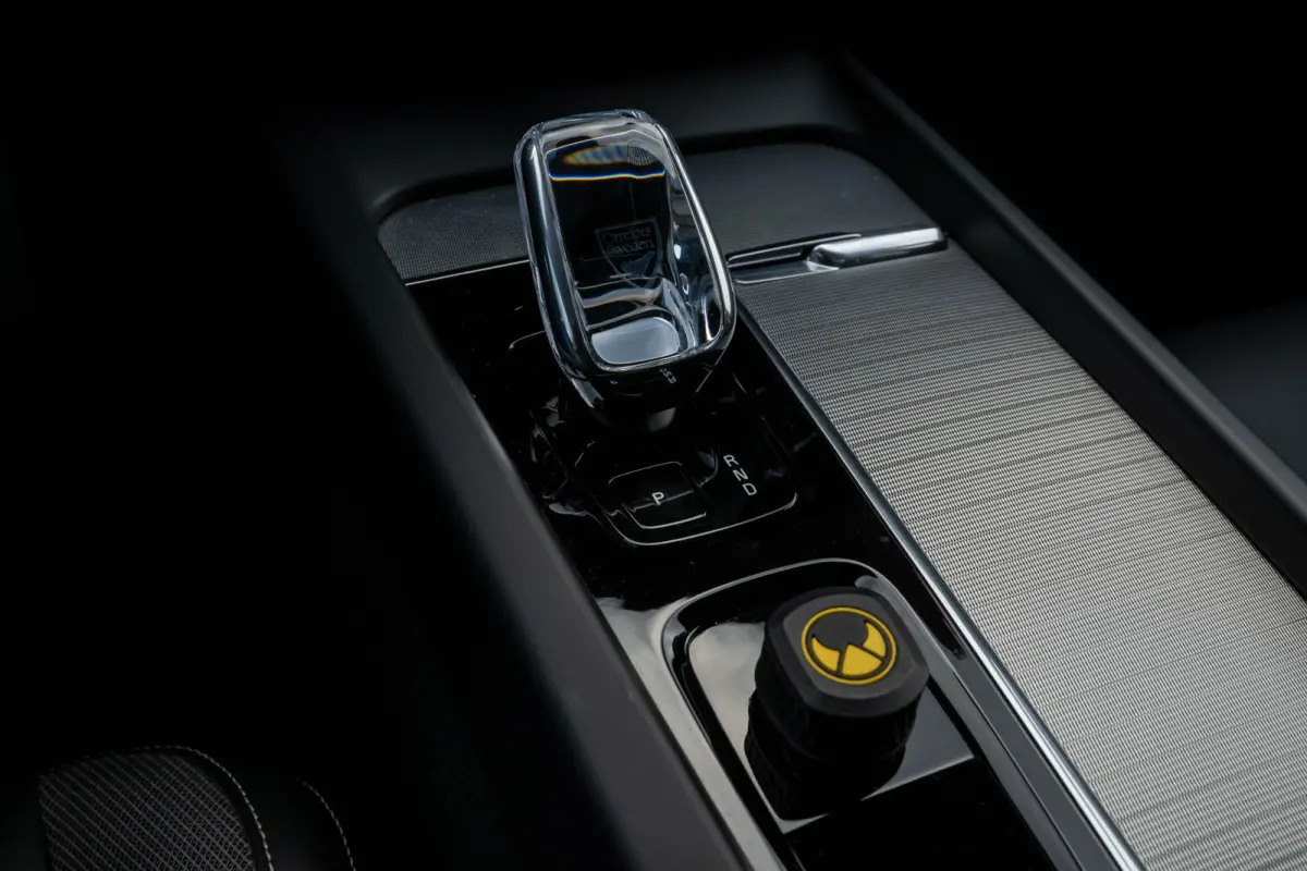 2.0 T8 AWD Polestar Engineered HEICO B&W Pano