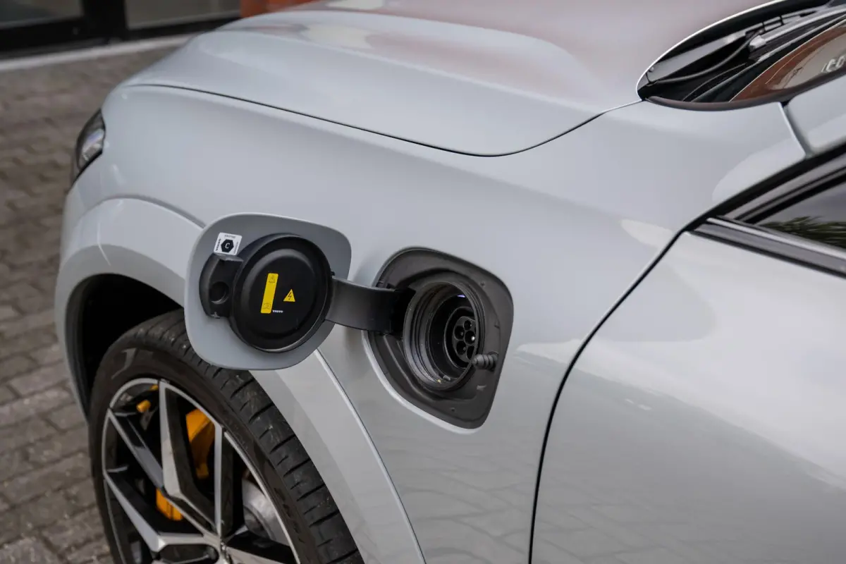 2.0 T8 AWD Polestar Engineered HEICO B&W Pano