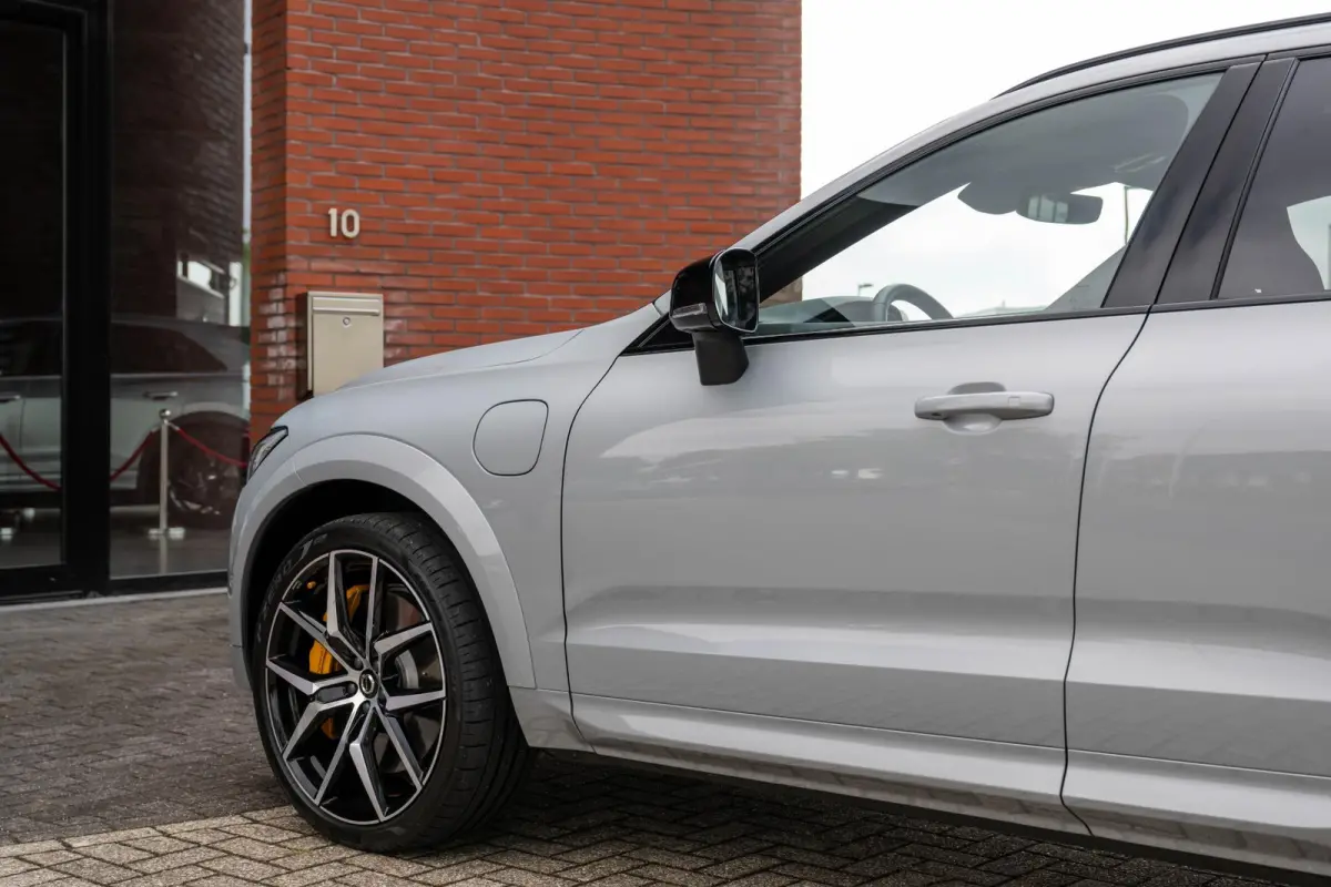 2.0 T8 AWD Polestar Engineered HEICO B&W Pano