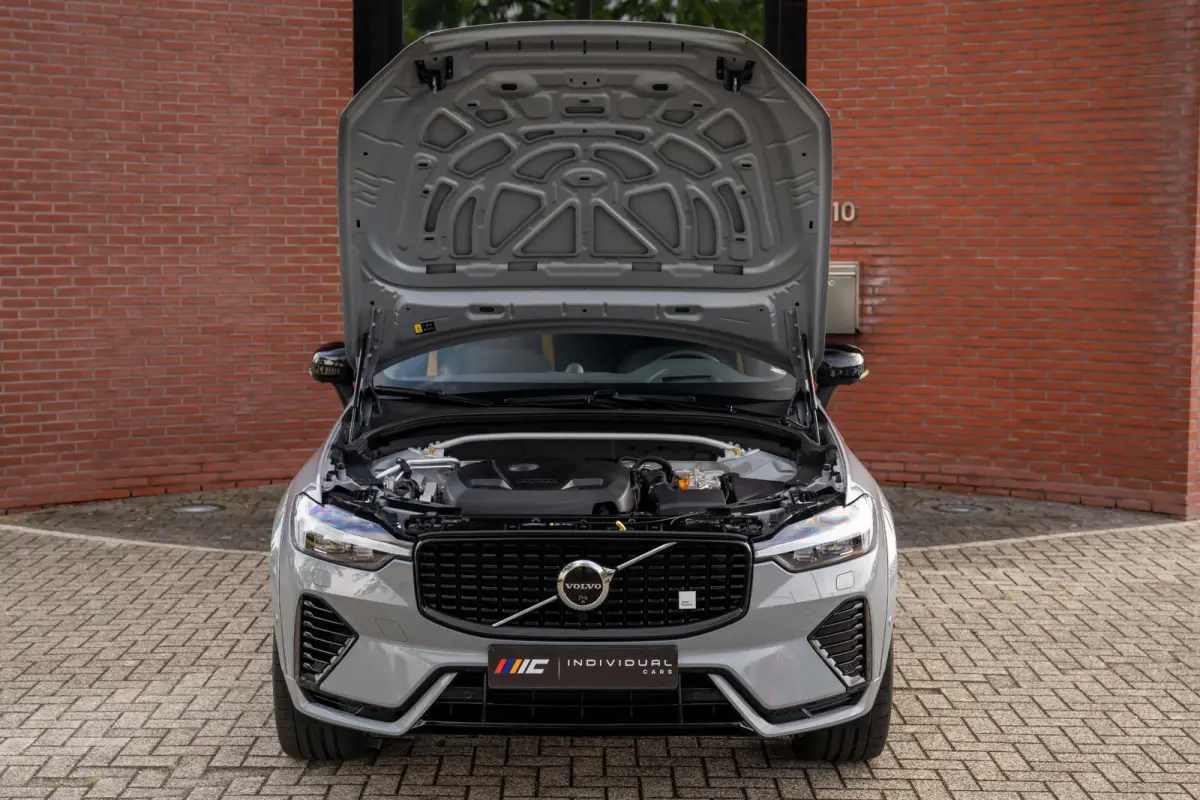 2.0 T8 AWD Polestar Engineered HEICO B&W Pano