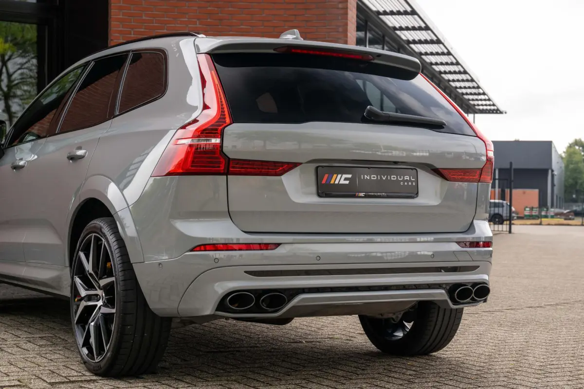 2.0 T8 AWD Polestar Engineered HEICO B&W Pano