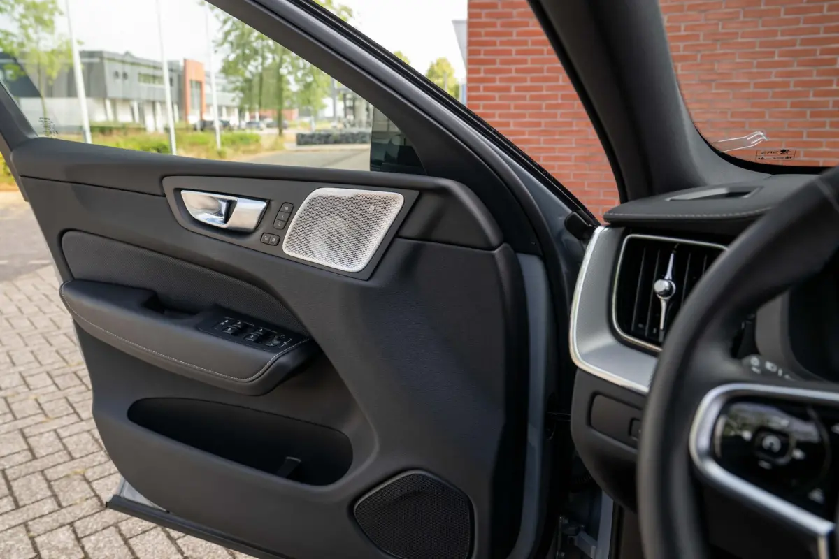 2.0 T8 AWD Polestar Engineered HEICO B&W Pano