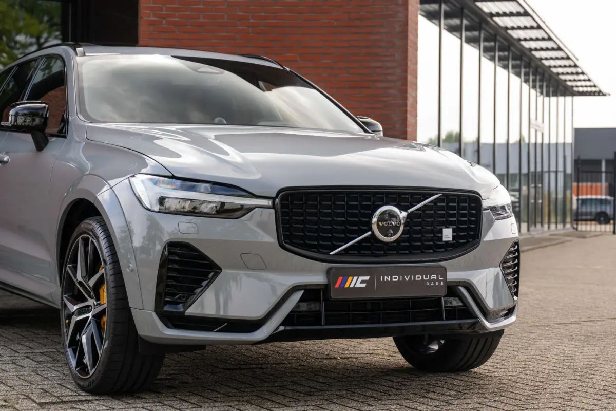 2.0 T8 AWD Polestar Engineered HEICO B&W Pano