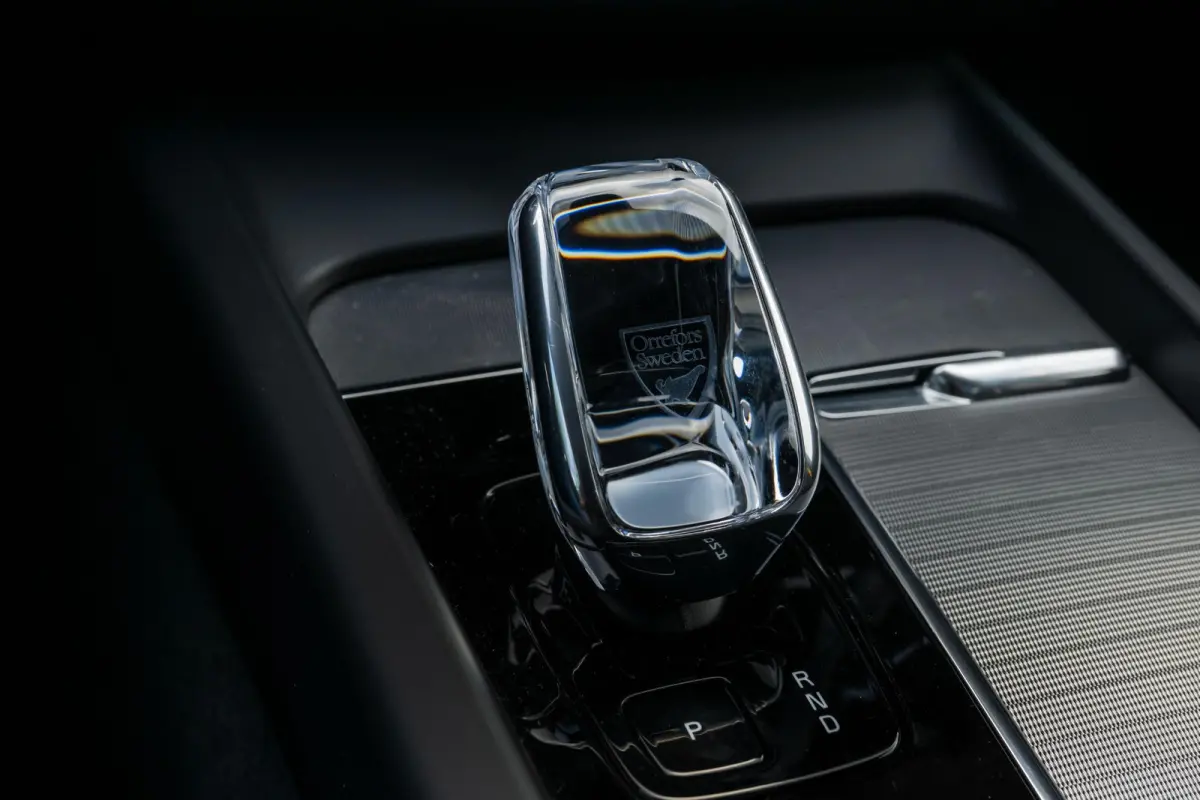 2.0 T8 AWD Polestar Engineered HEICO B&W Pano