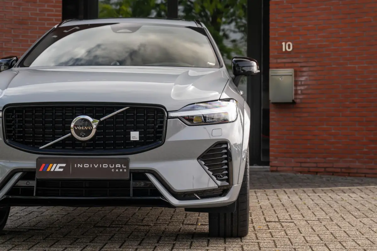2.0 T8 AWD Polestar Engineered HEICO B&W Pano