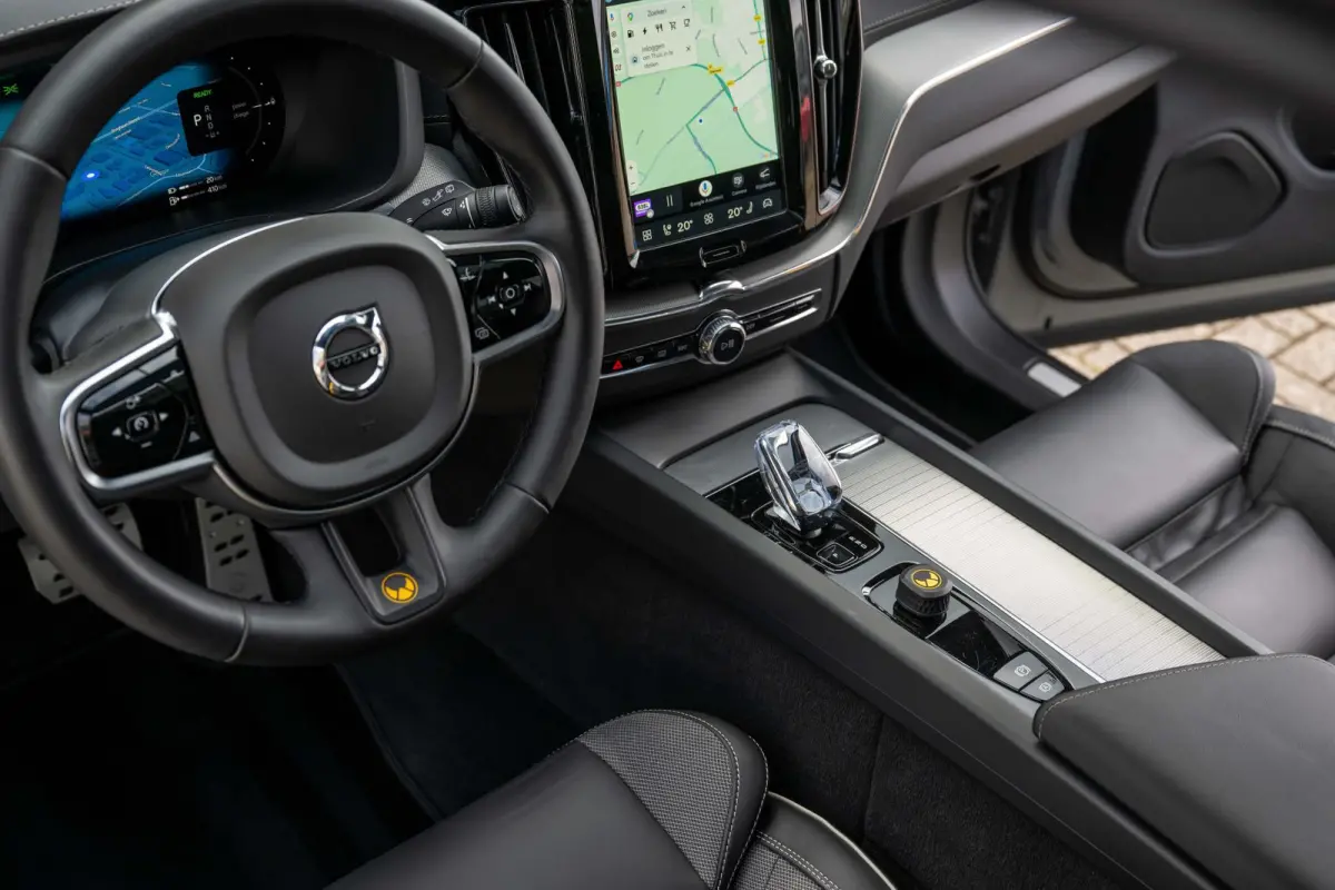 2.0 T8 AWD Polestar Engineered HEICO B&W Pano