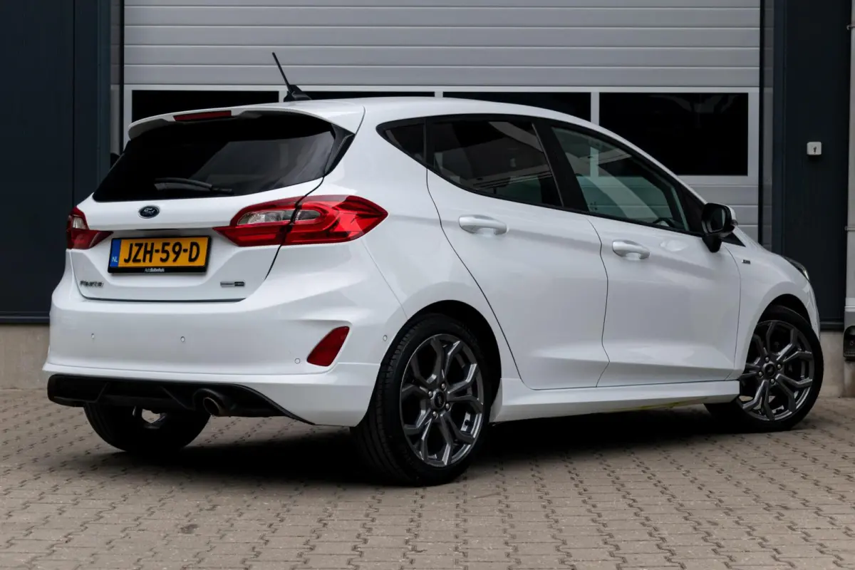 1.0 EcoBoost Hybrid ST-Line|WINTERPACK|KEYLESS|CLIMATE|CARPLAY|PDC|PARK ASSIST
