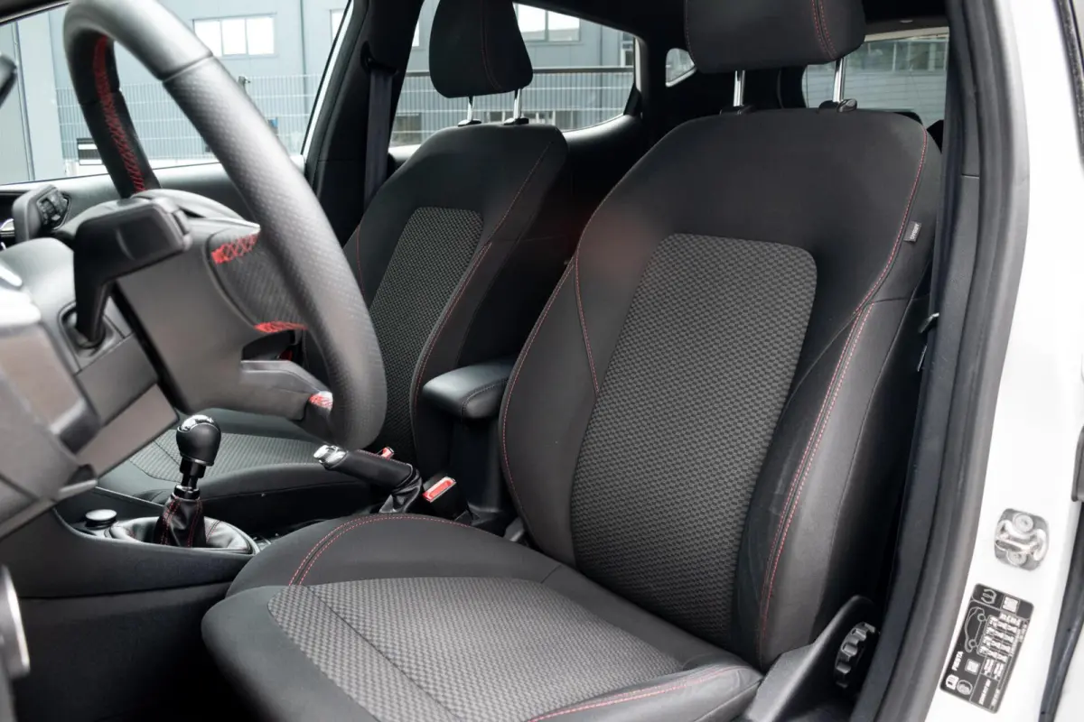 1.0 EcoBoost Hybrid ST-Line|WINTERPACK|KEYLESS|CLIMATE|CARPLAY|PDC|PARK ASSIST