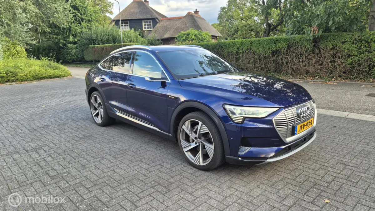 55 quattro S edition, B&O, pano, night