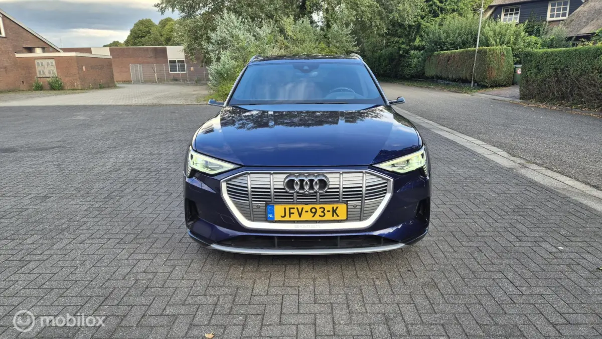 55 quattro S edition, B&O, pano, night