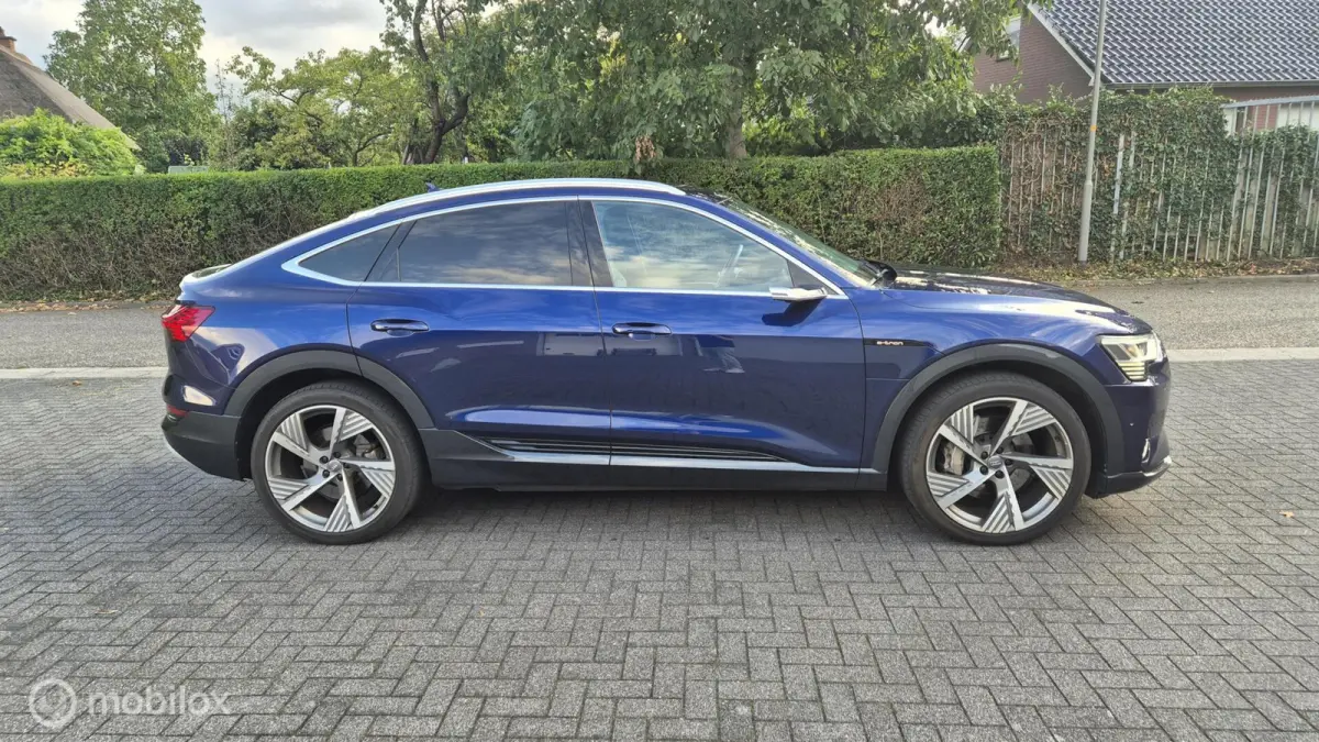 55 quattro S edition, B&O, pano, night