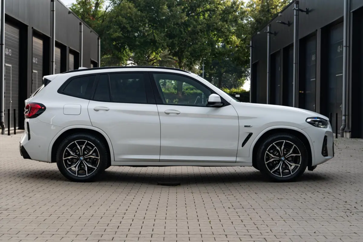 xDrive30e High Executive M-Sport *Nw Model* Stuurverw*