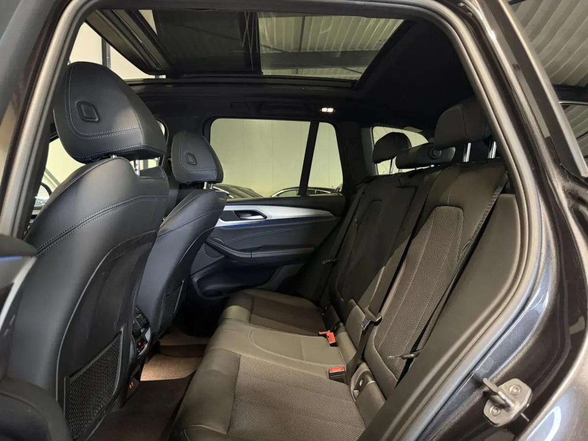xDrive30e High Executive M-sport Pano Trekhaak Camera
