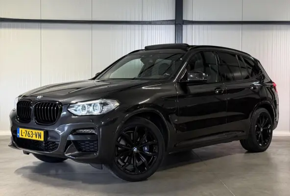 xDrive30e High Executive M-sport Pano Trekhaak Camera
