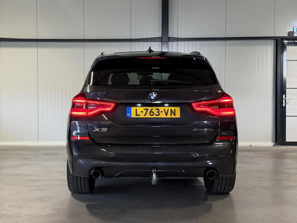 xDrive30e High Executive M-sport Pano Trekhaak Camera