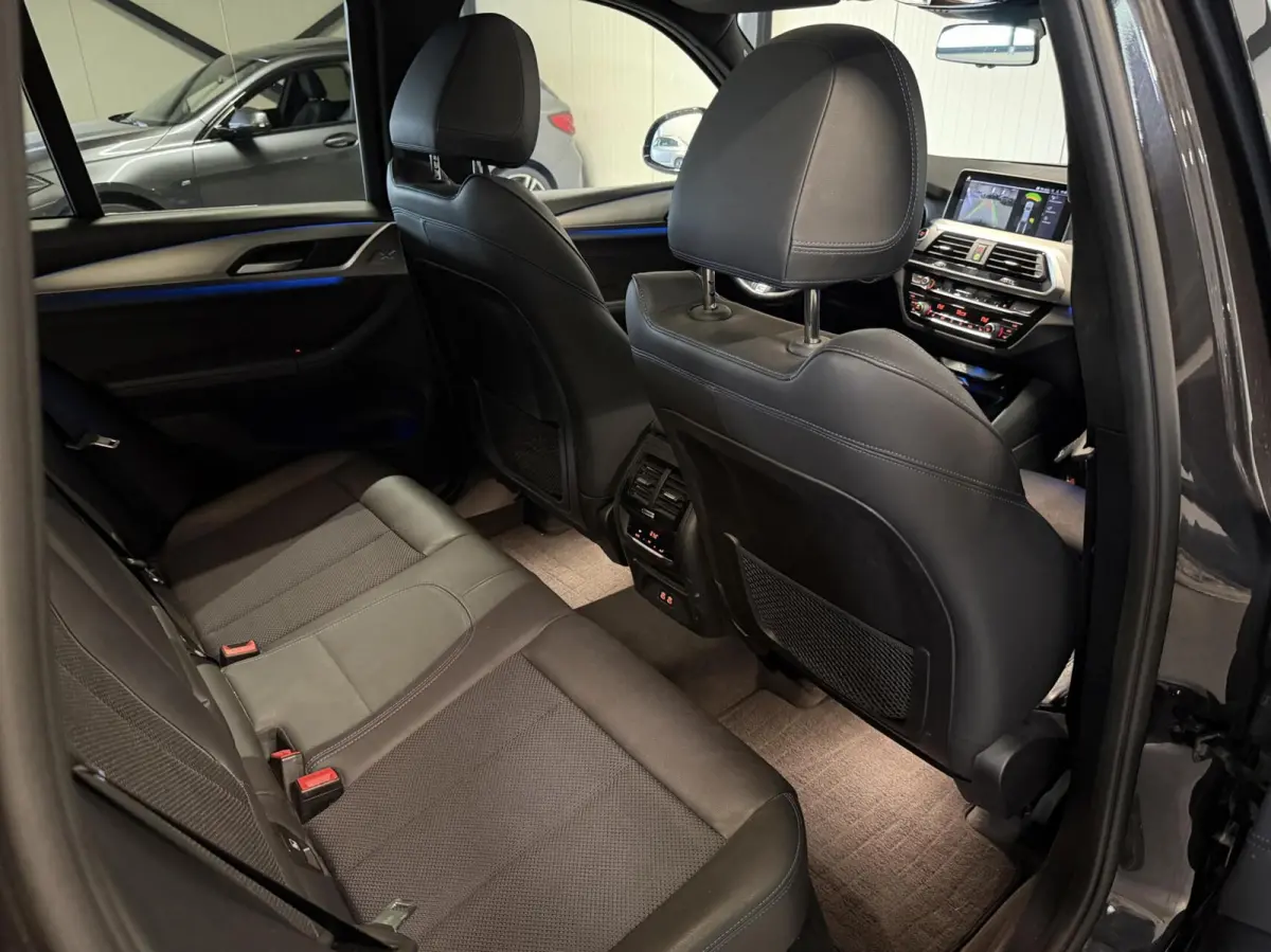 xDrive30e High Executive M-sport Pano Trekhaak Camera