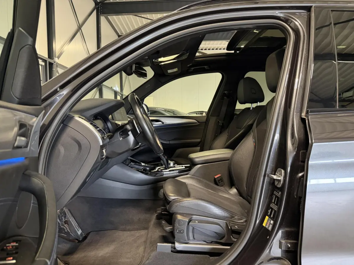 xDrive30e High Executive M-sport Pano Trekhaak Camera