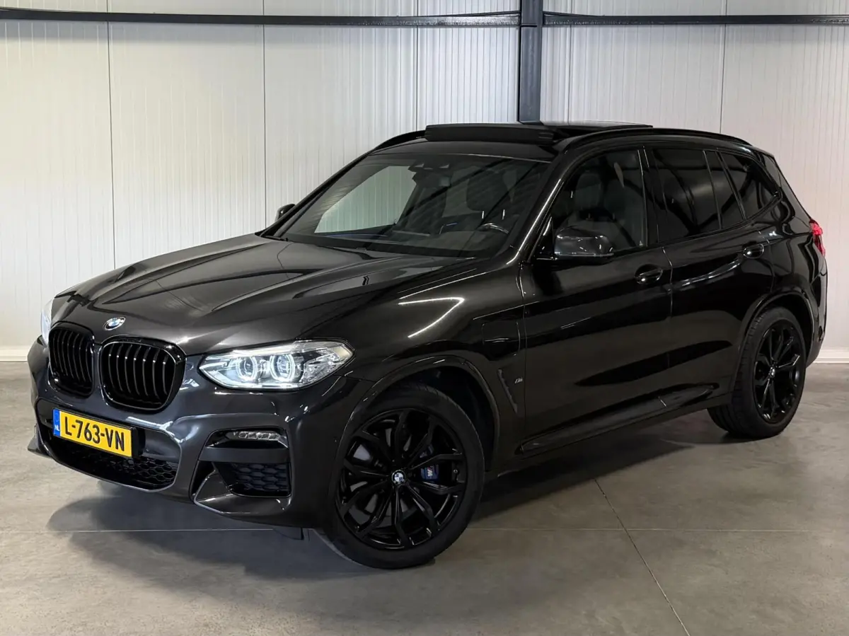 xDrive30e High Executive M-sport Pano Trekhaak Camera