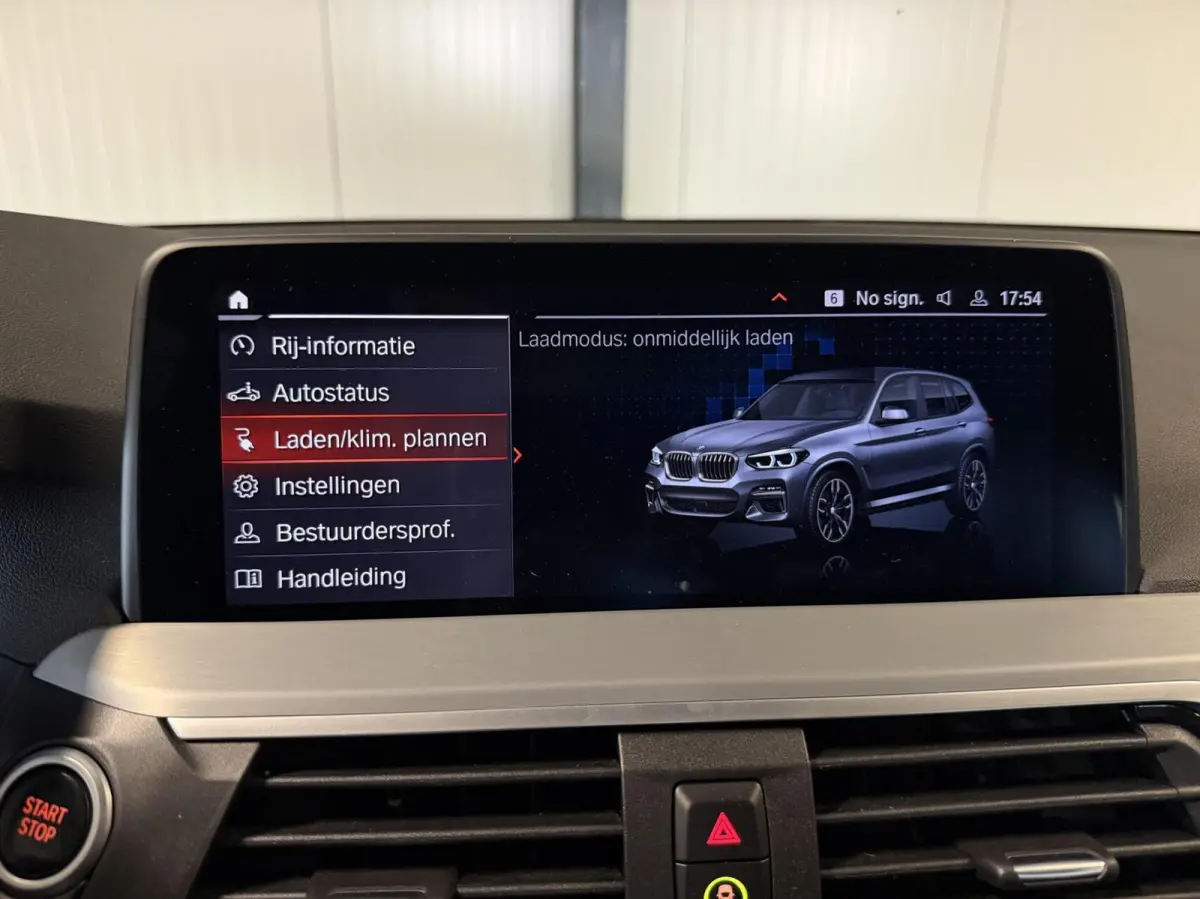 xDrive30e High Executive M-sport Pano Trekhaak Camera