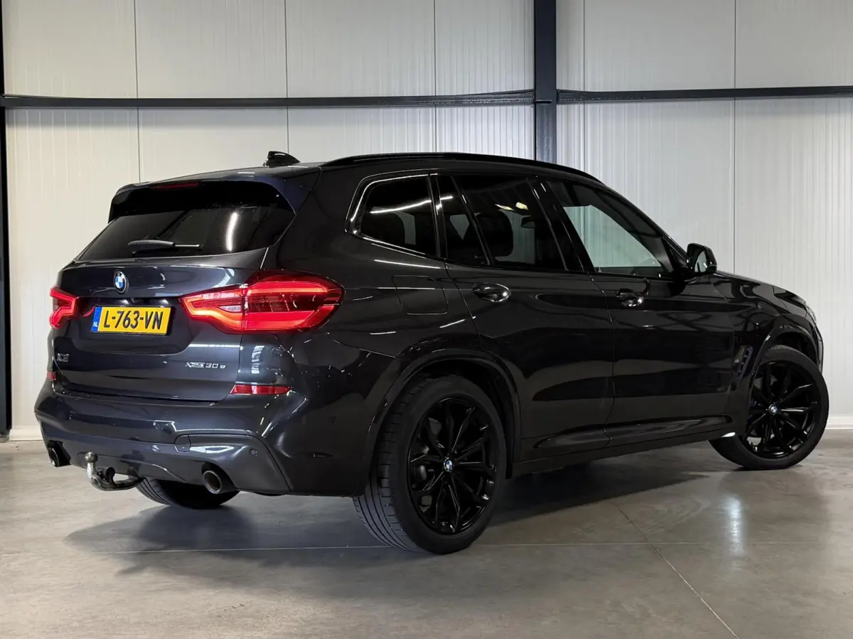 xDrive30e High Executive M-sport Pano Trekhaak Camera