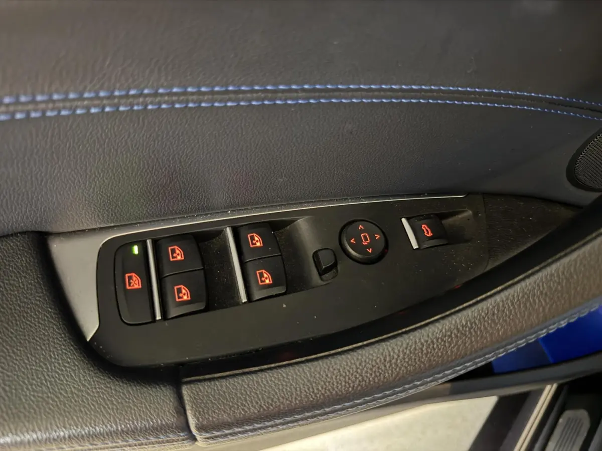 xDrive30e High Executive M-sport Pano Trekhaak Camera