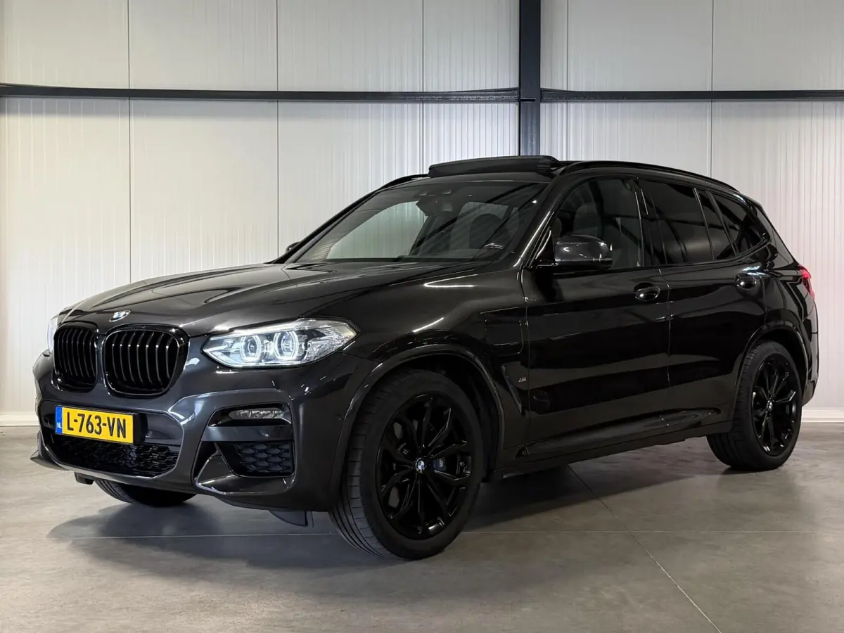 xDrive30e High Executive M-sport Pano Trekhaak Camera