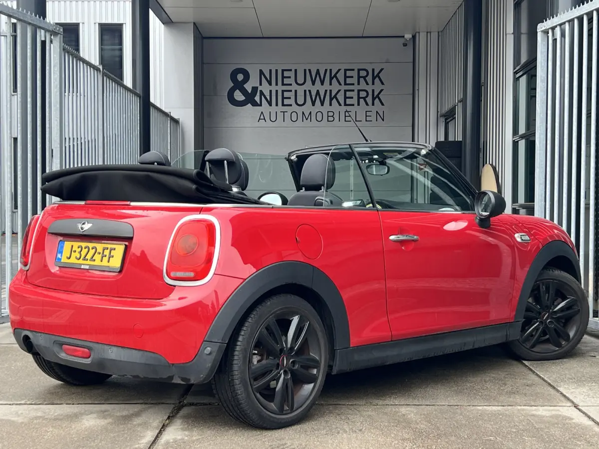 1.2 One Business | STOELVERWARMING | LMV JCW 17'' | PDC | AIRCO | BLUETOOTH