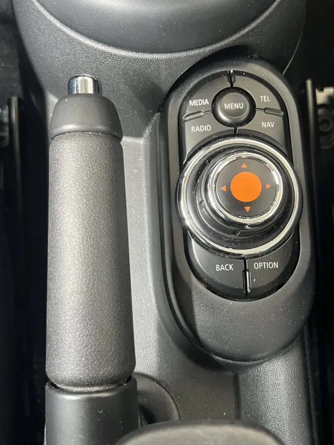 1.5 One Business | AUTOMAAT | NAVI | PDC V+A | CRUISE CONTROL | CLIMATE CONTROL | LMV 16'' | STOELVERWARMING | BLUETOOTH | LED