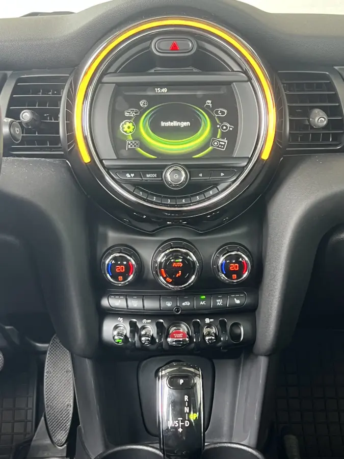 1.5 One Business | AUTOMAAT | NAVI | PDC V+A | CRUISE CONTROL | CLIMATE CONTROL | LMV 16'' | STOELVERWARMING | BLUETOOTH | LED
