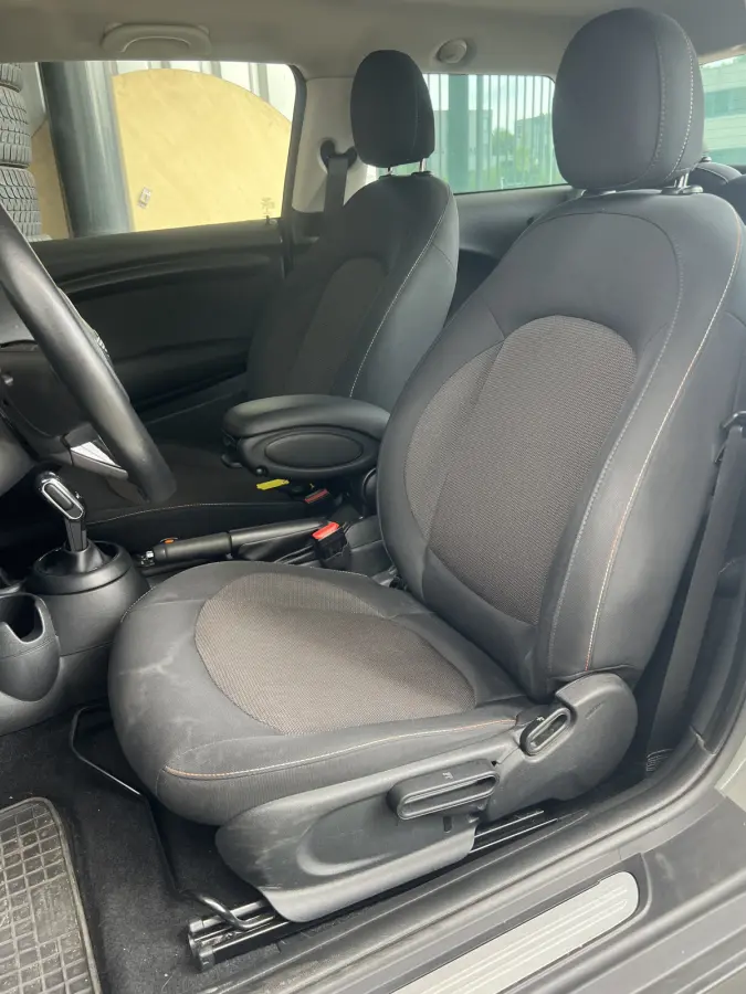 1.5 One Business | AUTOMAAT | NAVI | PDC V+A | CRUISE CONTROL | CLIMATE CONTROL | LMV 16'' | STOELVERWARMING | BLUETOOTH | LED