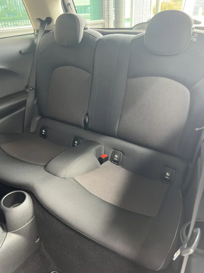 1.5 One Business | AUTOMAAT | NAVI | PDC V+A | CRUISE CONTROL | CLIMATE CONTROL | LMV 16'' | STOELVERWARMING | BLUETOOTH | LED